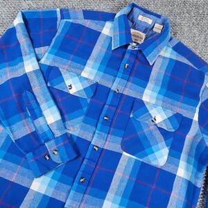 Saugatuck Company Plaid Flannel Shirt Mens L Blue Red White Acrylic Button Up